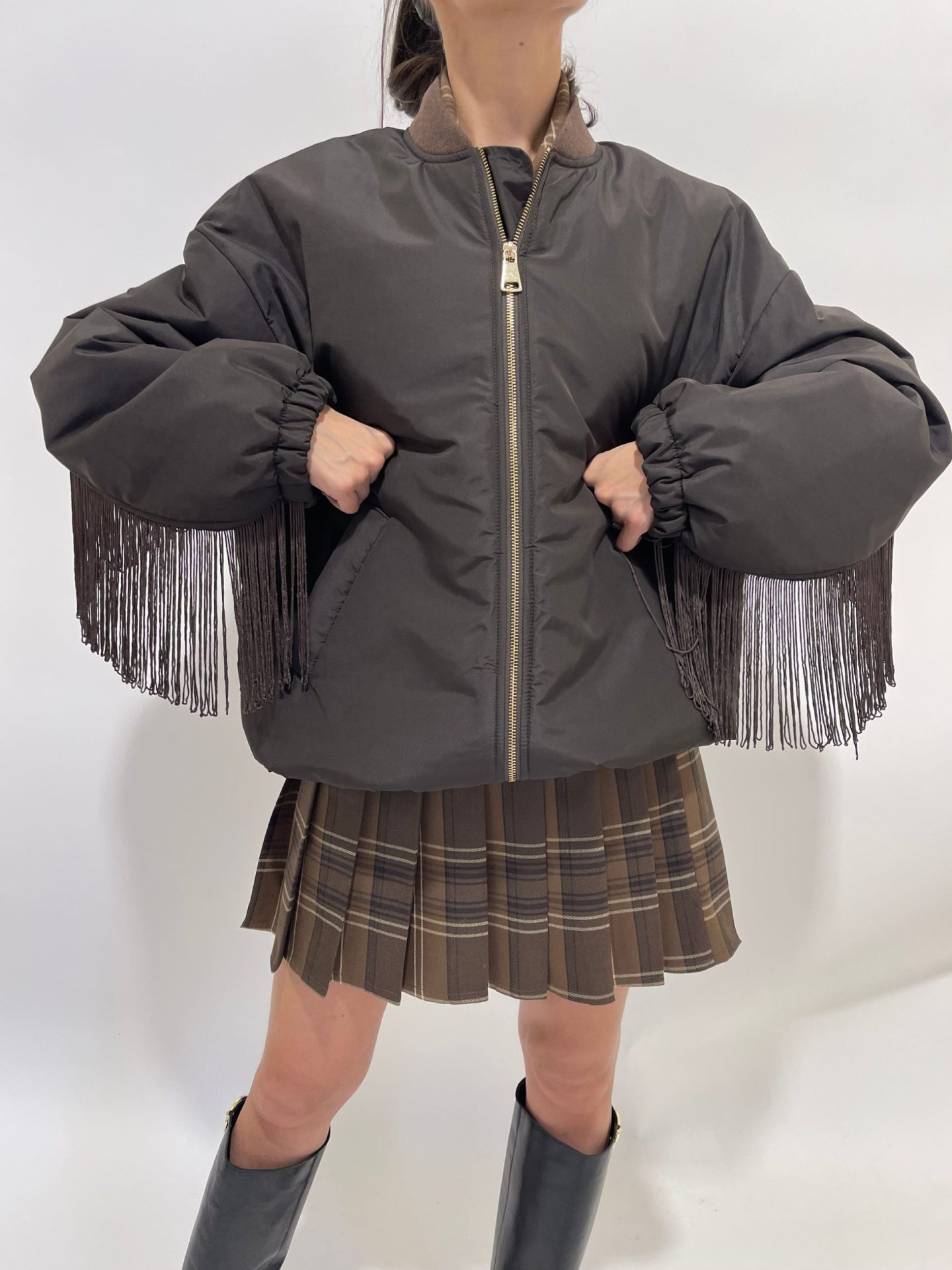 27105